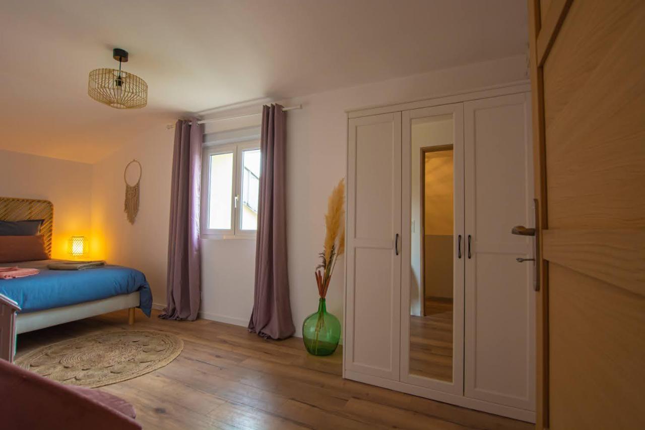 Emilie Une Nuit - 3 Chambres Au 2E Etage - Maison Avec Chats Vandieres  Exterior photo